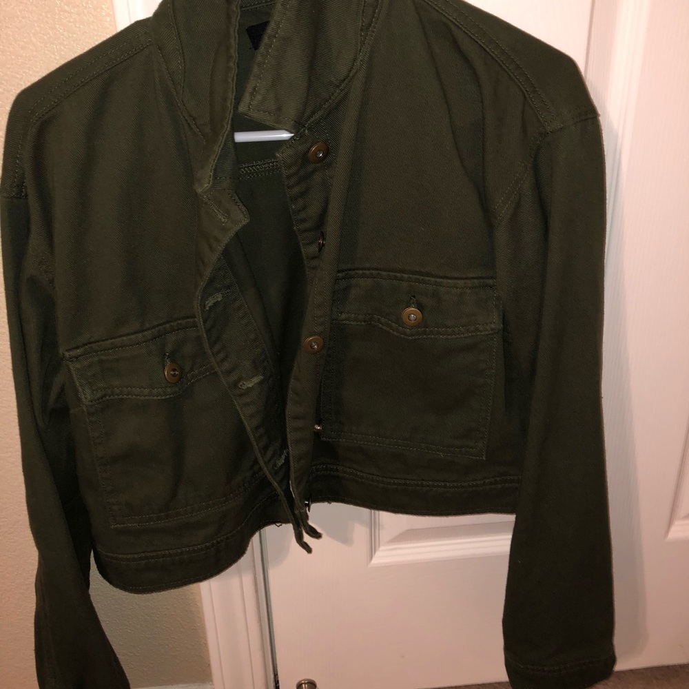 F21 Cropped utility denim jacket